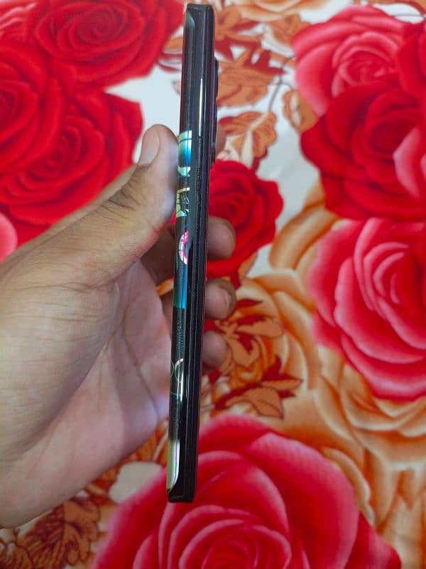 Motorola Edge Plus 4