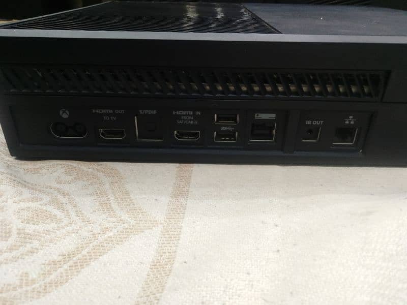 Xbox One 500 GB complete set 4