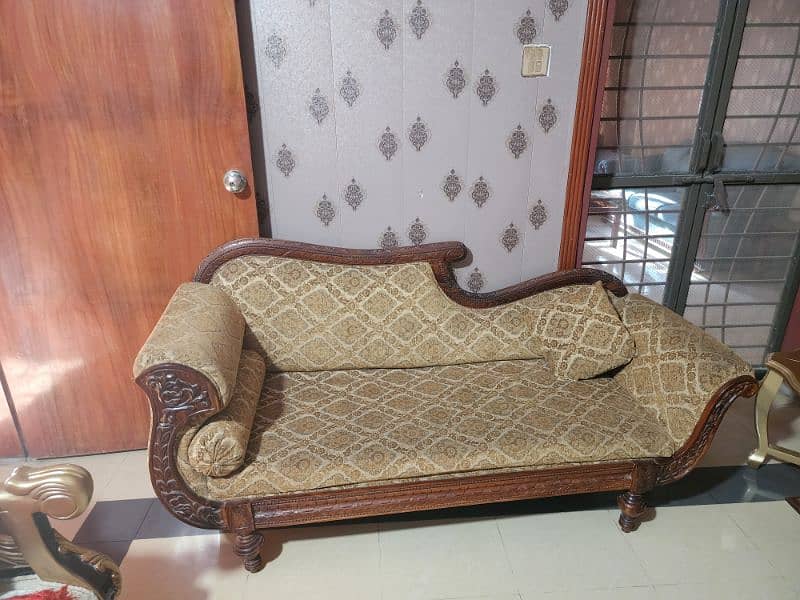 Dewan 0