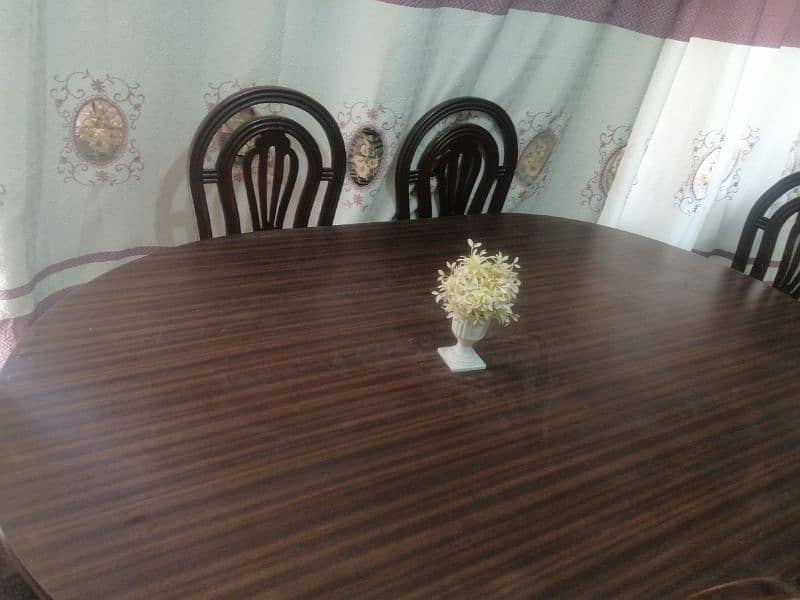 used Dining table good condition 4