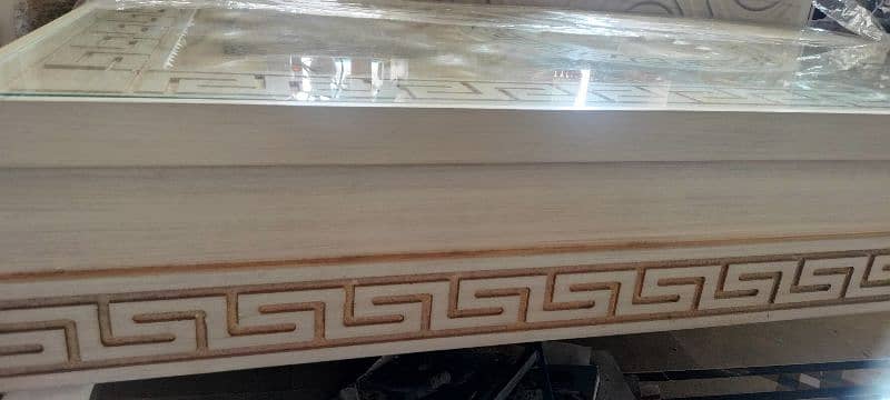 Almost new wood engraved center table 4