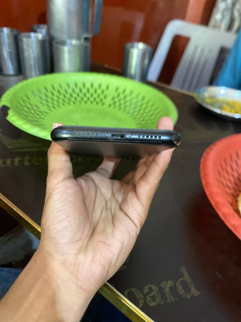 iPhone XR 128 gb watarpack 1