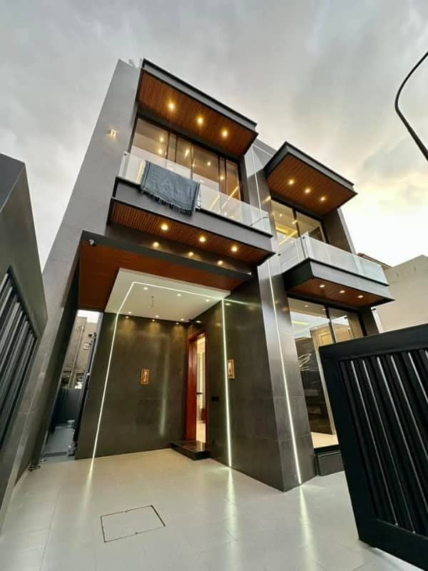 Affordable Sophistication: 5-Marla Bungalow for Sale Featuring Prime Location, Elegant 3-Bed Layout & Modern Comforts in DHA Phase 9 Town! 1