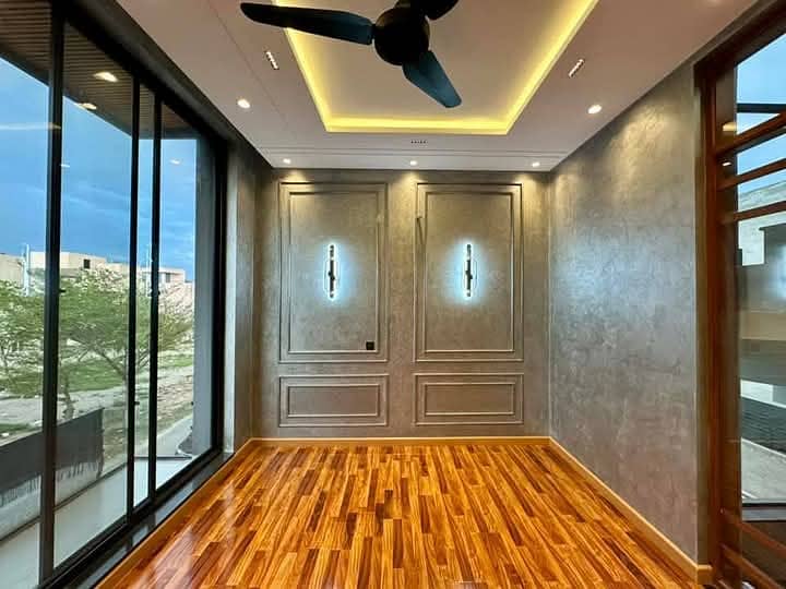 Affordable Sophistication: 5-Marla Bungalow for Sale Featuring Prime Location, Elegant 3-Bed Layout & Modern Comforts in DHA Phase 9 Town! 12