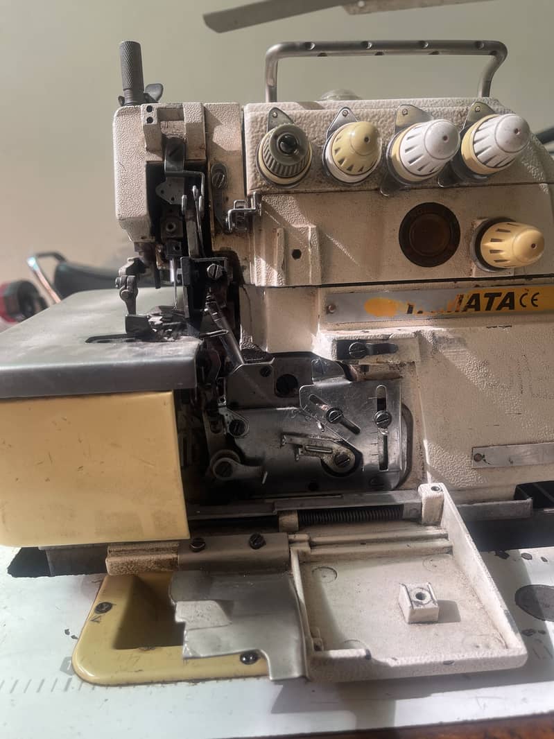 Overlock machine/serger 4