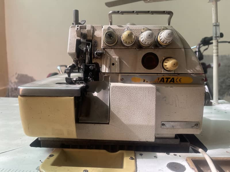 Overlock machine/serger 7