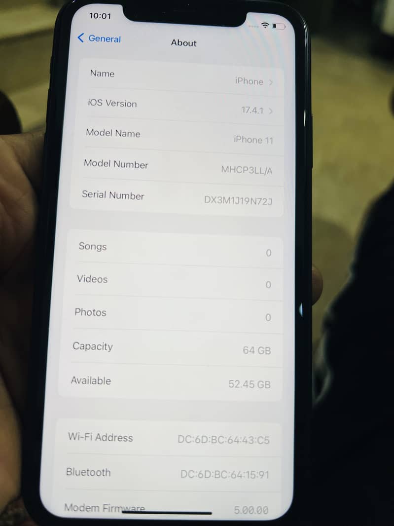 Apple iPhone 11 4