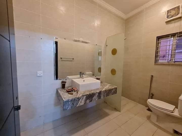 Ready-to-Move 272 Sq Yd Villa with Key in Precinct 1 Bahria Town Karachi 6