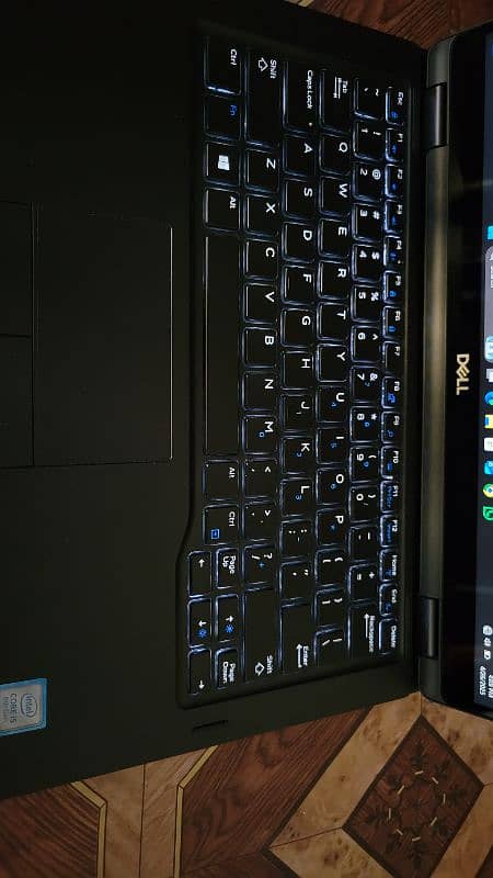 Latitude 7390 2 in 1 1