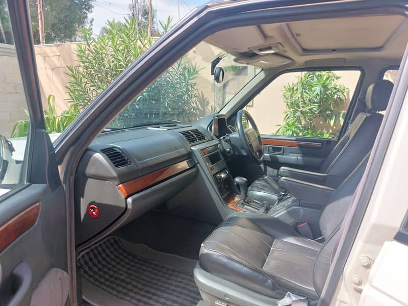 Range Rover Hse 4.6 1997 Model Excellent Condition 8