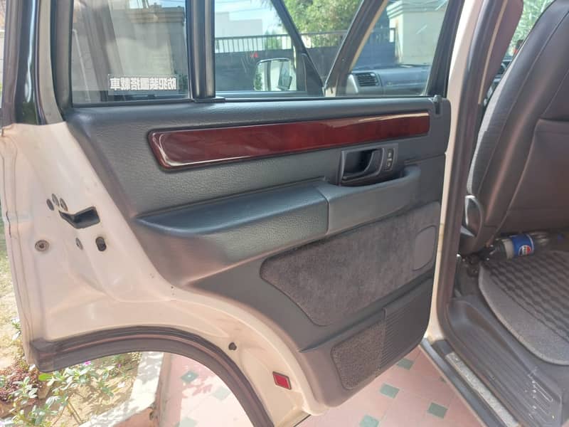 Range Rover Hse 4.6 1997 Model Excellent Condition 9