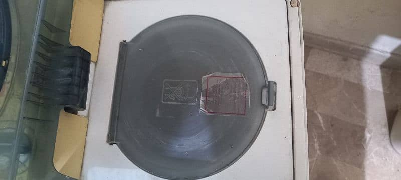 Washing machine with dryer 10