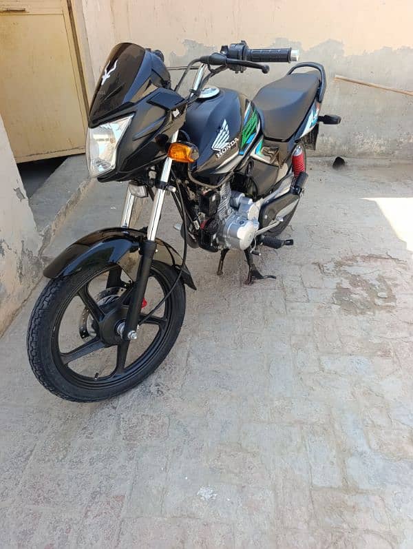 Cb 125F. 3