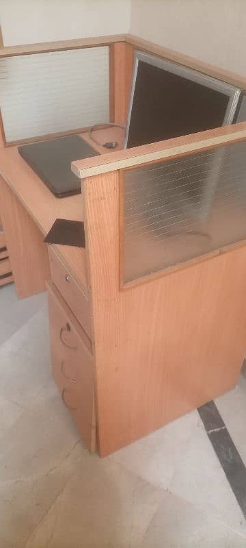 computer table 3