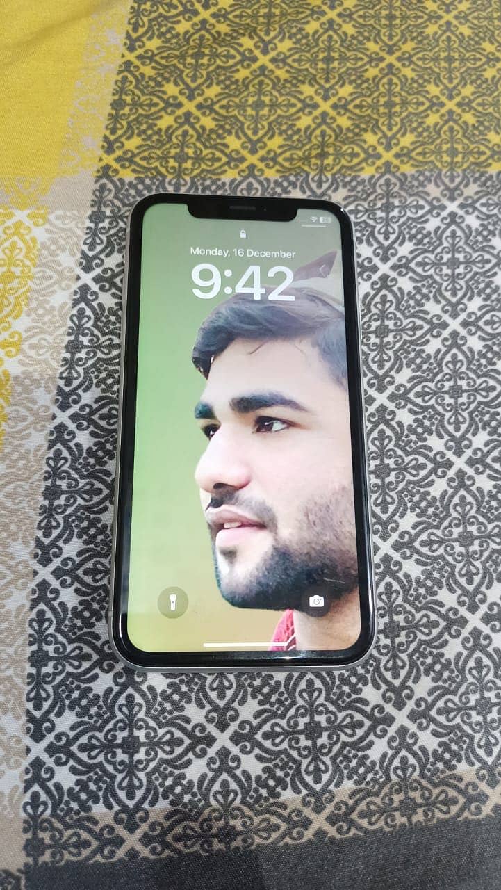 I Phone XR 64gb water pack charger non PTA 0