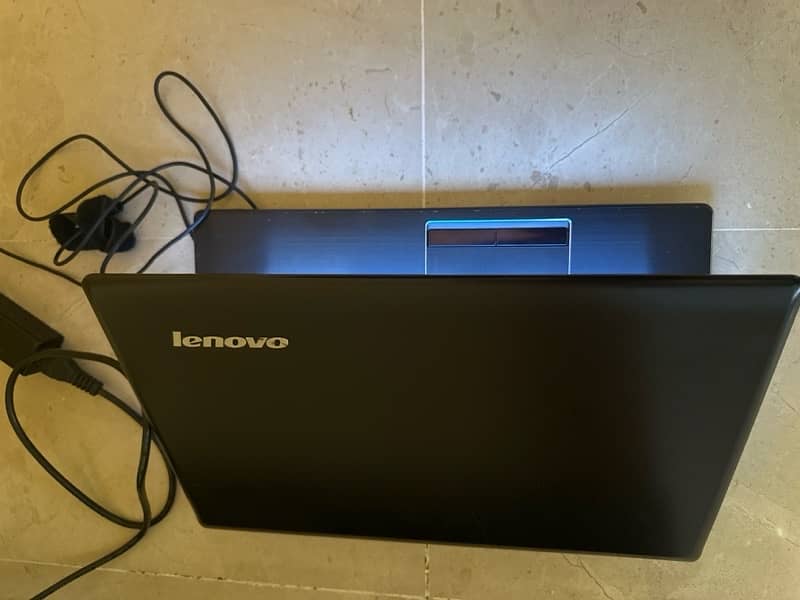 Lenovo Ideapad Core i3 1