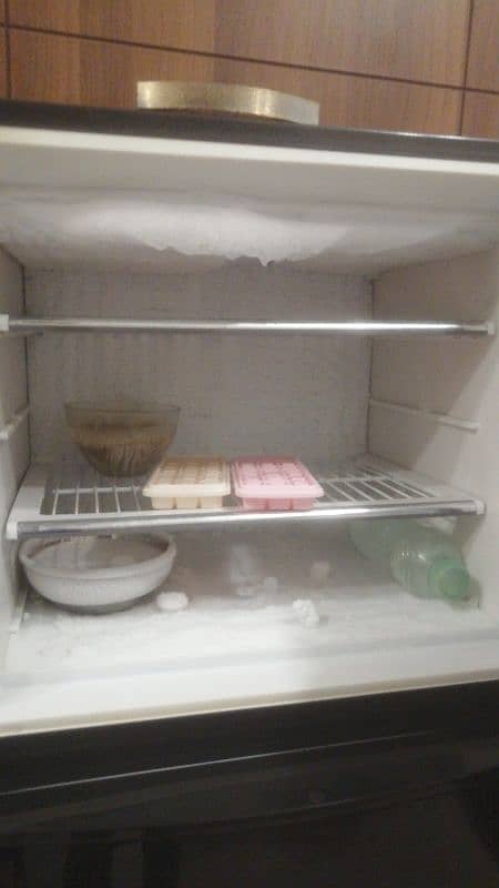 DAWLANCE REFREGERATOR 3