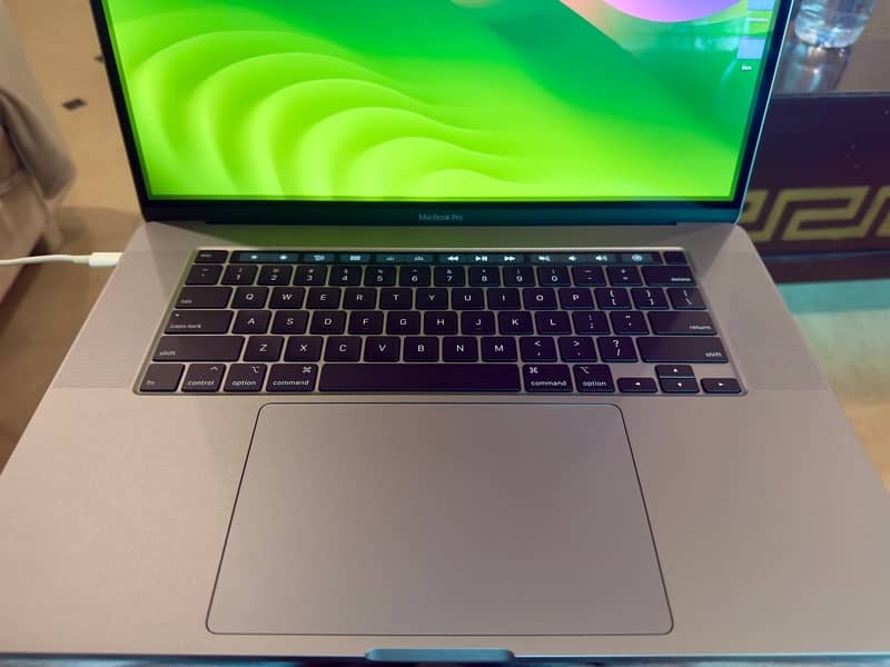 Macbook Pro 16 Inch 2020 Brand New Condition 4 Battery cycles 1
