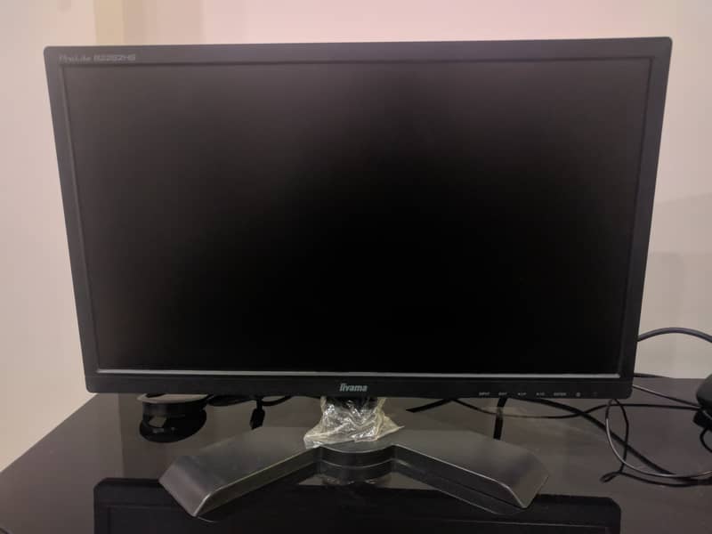 Server PC Along with LCD, Keyboard & Mouse. Complete Set 3