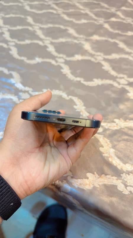 Iphone 12 pro max 1