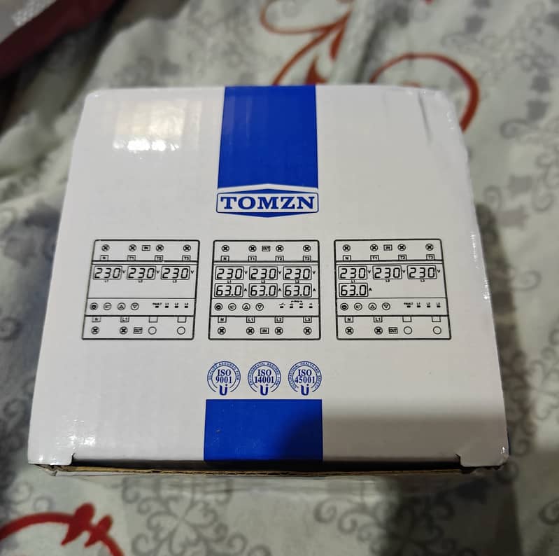 Tomzn 63A  3 Phase Voltage and Current Protector NEW 0