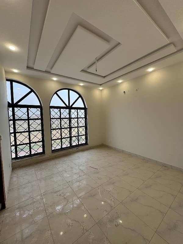 Prime Location 10 Marla Upper Portion Available For Rent 0