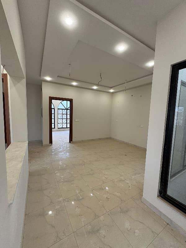 Prime Location 10 Marla Upper Portion Available For Rent 4