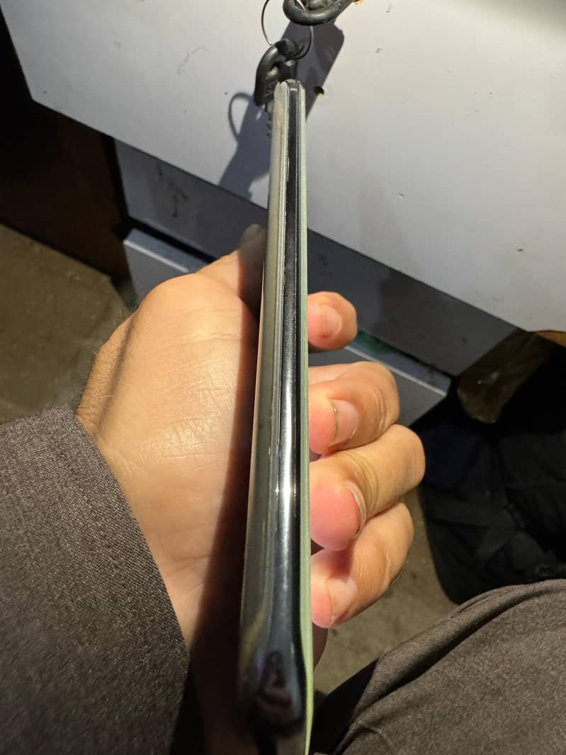 Samsung Mobile S20 Plus 3