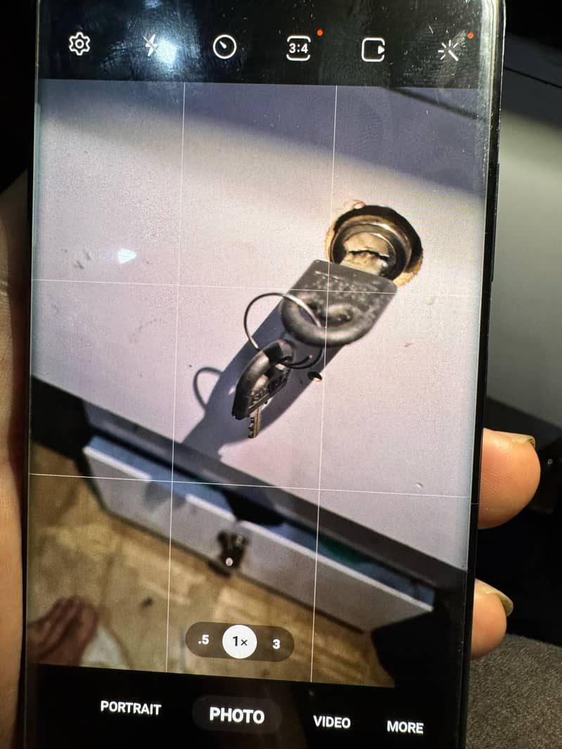 Samsung Mobile S20 Plus 4