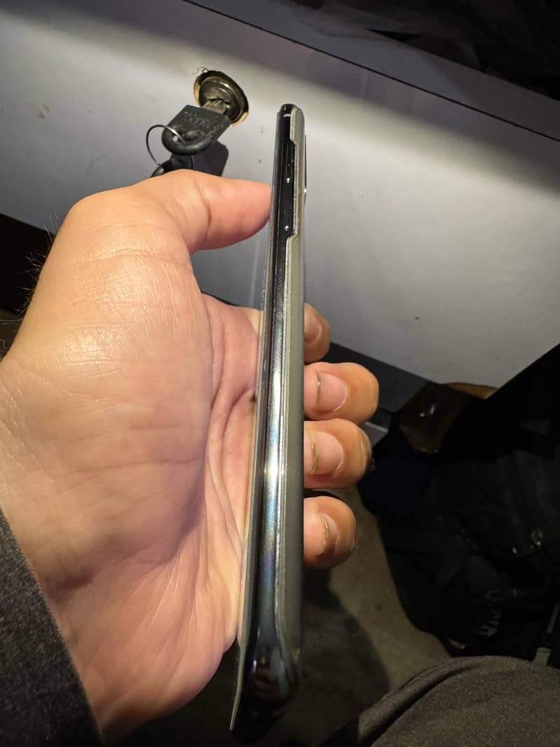 Samsung Mobile S20 Plus 7