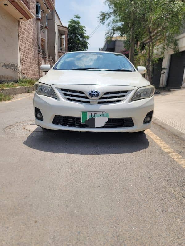 Toyota Corolla Altis 2013 1