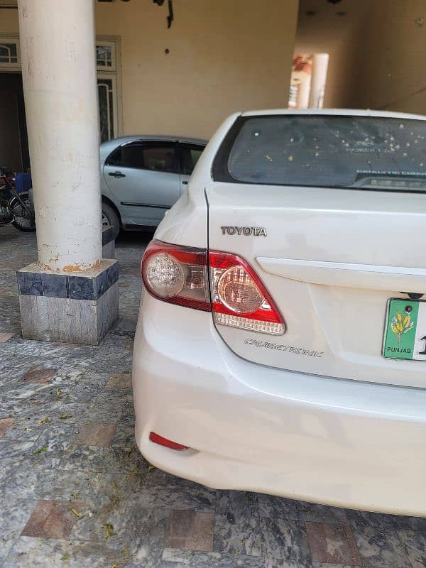 Toyota Corolla Altis 2013 11
