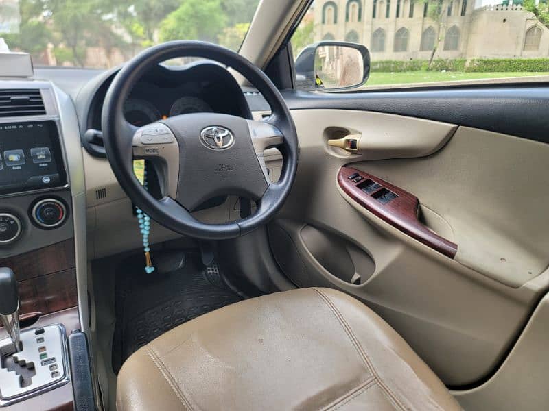 Toyota Corolla Altis 2013 18