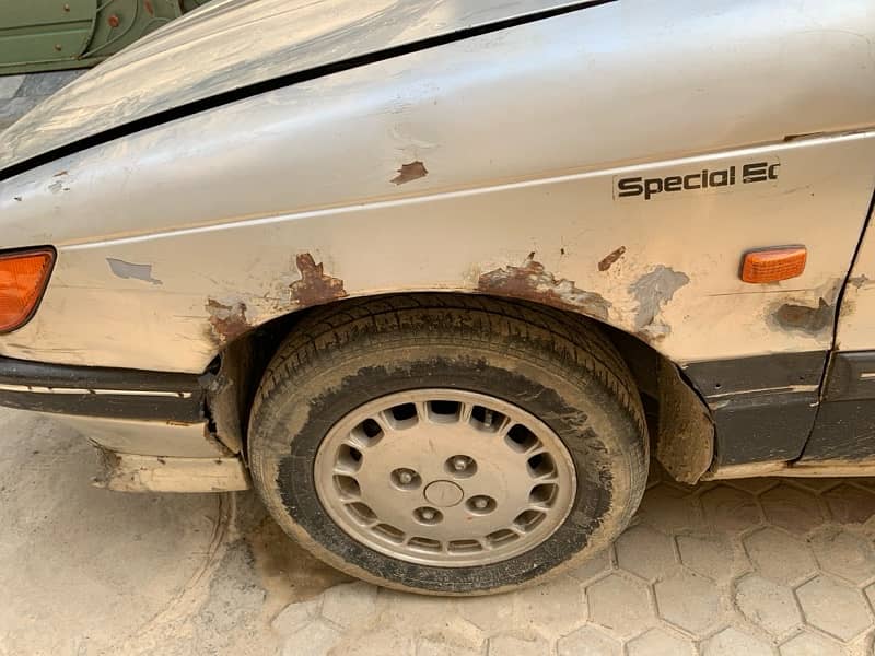 Mitsubishi Lancer 1991 5