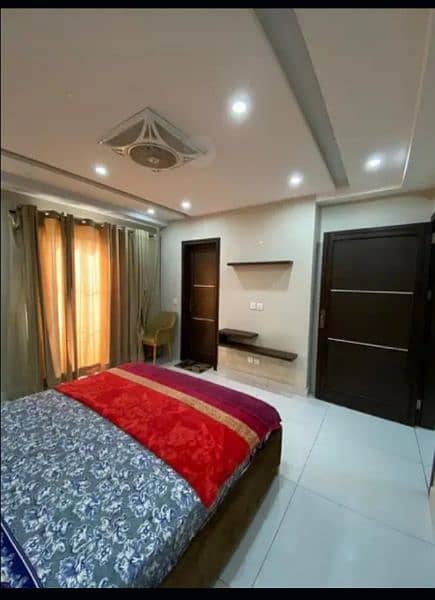 One bed luxury apartment for short stay like(3to4)hours in bahria town 1