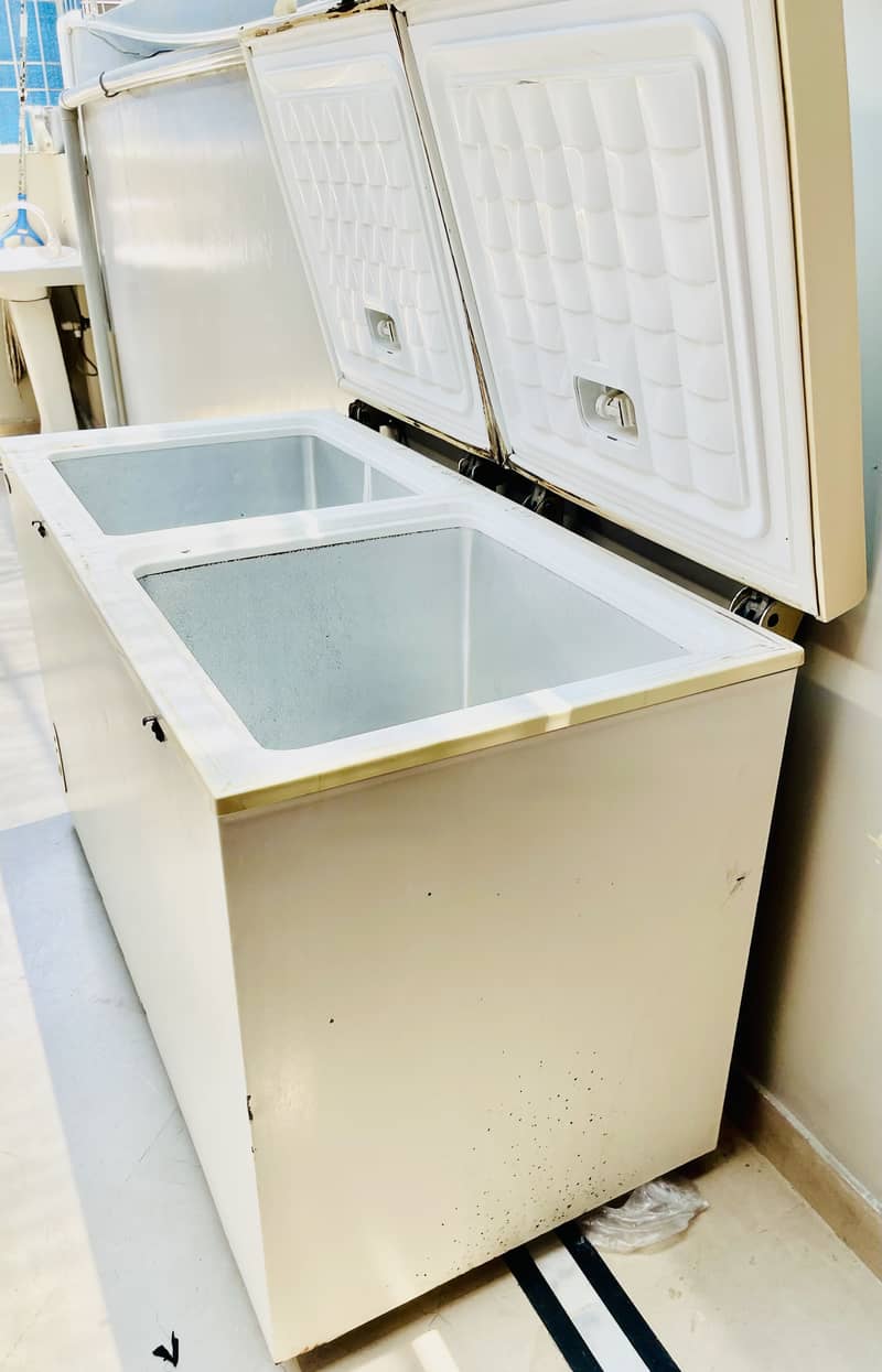 Waves double door deep freezer-large 0