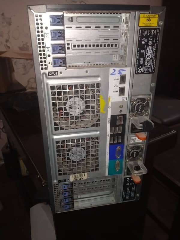 Dell T620 server 1