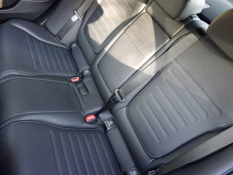 Mercedes C Class C200 4-MATIC AVANTGARDE AMG 3