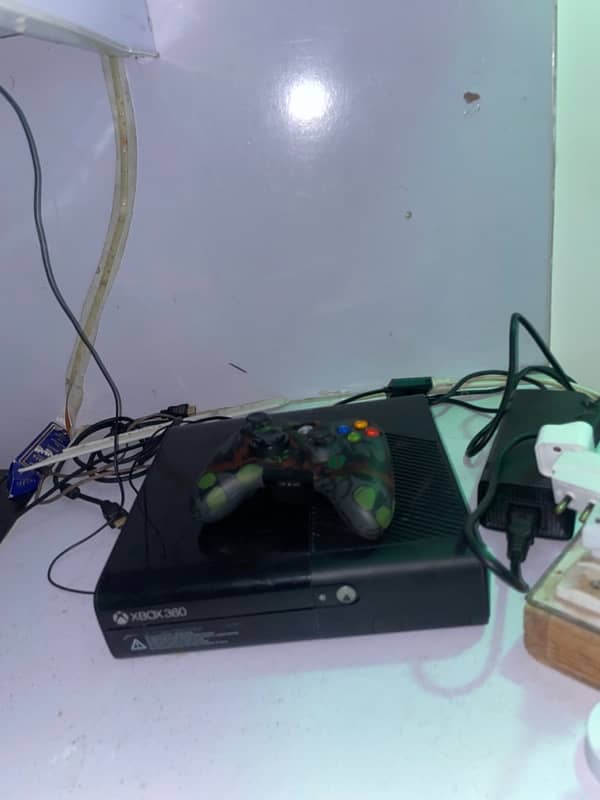 xbox 360 with wireless controller 3