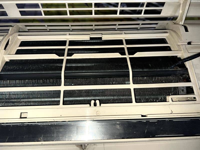 1.5 ton 3 ac urgent sale 3