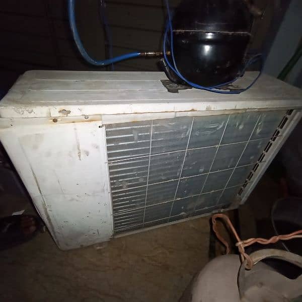 1.5 ton 3 ac urgent sale 10