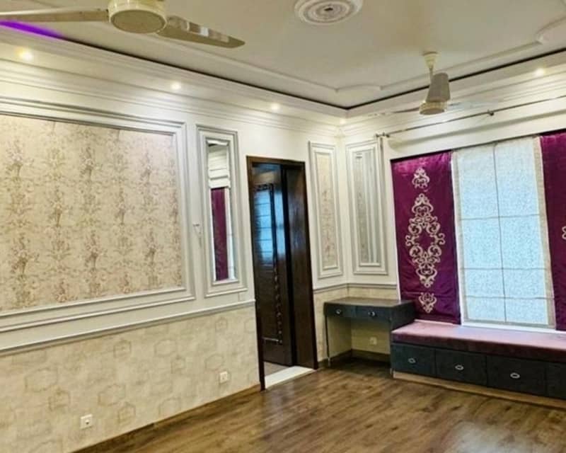 Spacious 1 Kanal Upper Portion For Rent In DHA Phase 5 Perfect For Family Living! 9