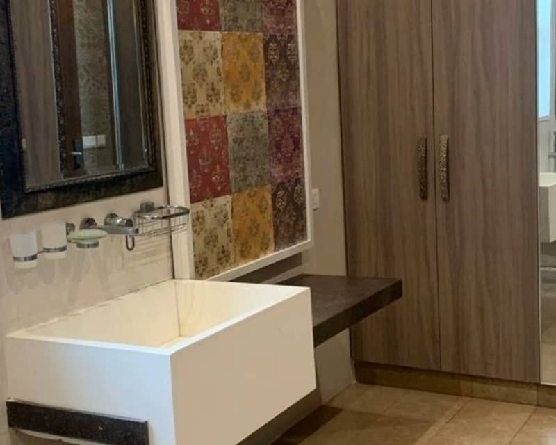 Spacious 1 Kanal Upper Portion For Rent In DHA Phase 5 Perfect For Family Living! 11