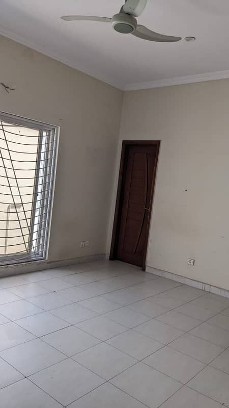 Luxurious 10 Marla Modern Design House For Rent In DHA Phase 5 Lahore 0