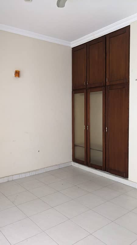 Luxurious 10 Marla Modern Design House For Rent In DHA Phase 5 Lahore 20