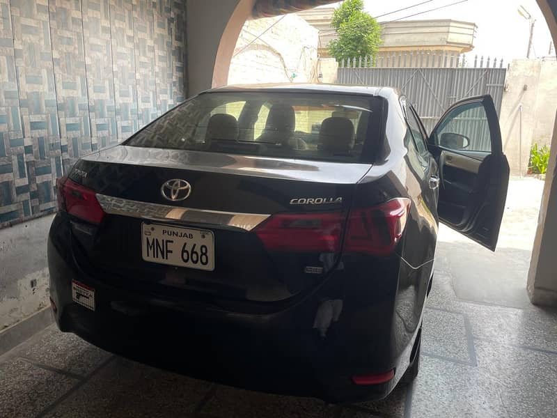 Toyota Corolla GLI 1.3 Automatic 2016 Model Excellent Condtion 1