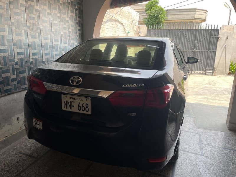 Toyota Corolla GLI 1.3 Automatic 2016 Model Excellent Condtion 2