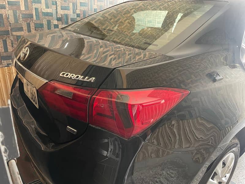 Toyota Corolla GLI 1.3 Automatic 2016 Model Excellent Condtion 3