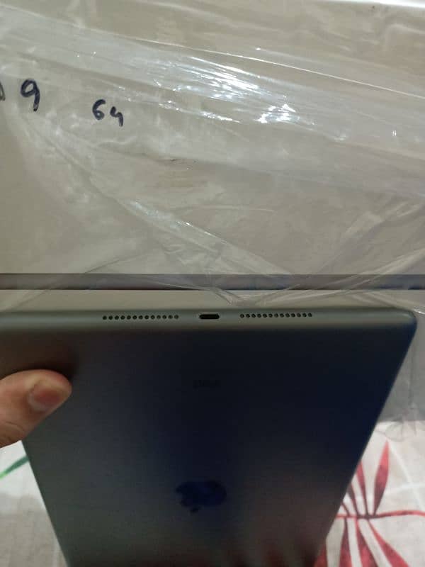 I pad 9 Gen 64gb Urgent Sale 2