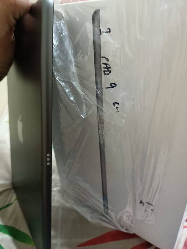 I pad 9 Gen 64gb Urgent Sale 4